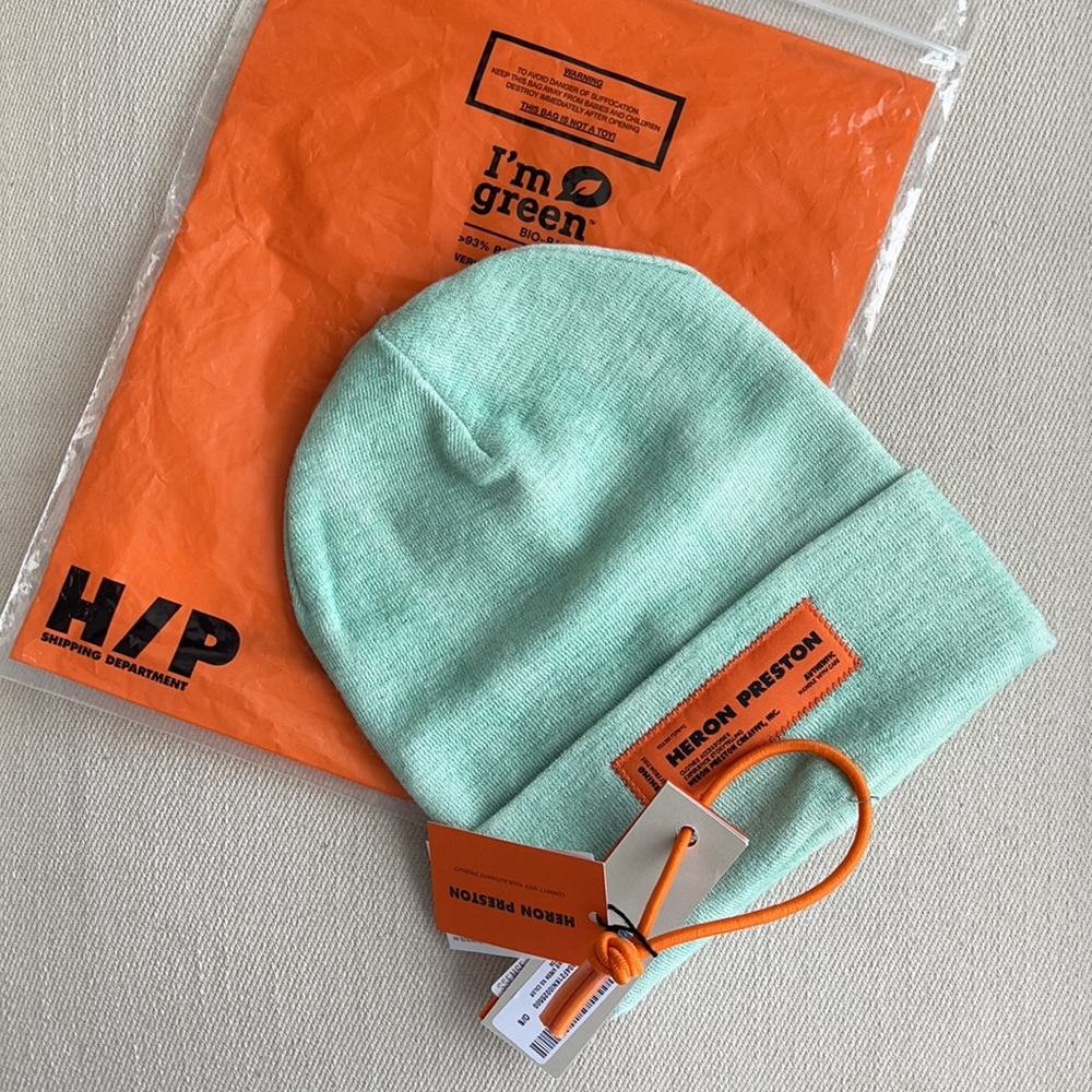 💎 HOST PICK 💎. HERON PRESTON TIE DYE BEANIE TOQUE - Picture 8 of 8